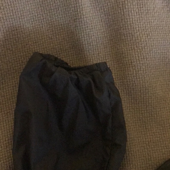 Brandy Melville windbreaker - Picture 5 of 5